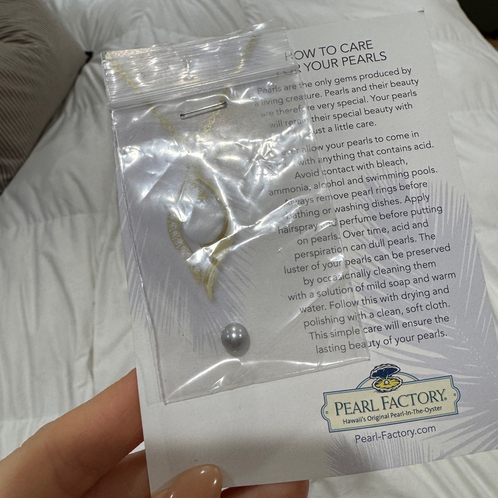 Pearl Factory Authentic Silver Light Blue Pearl